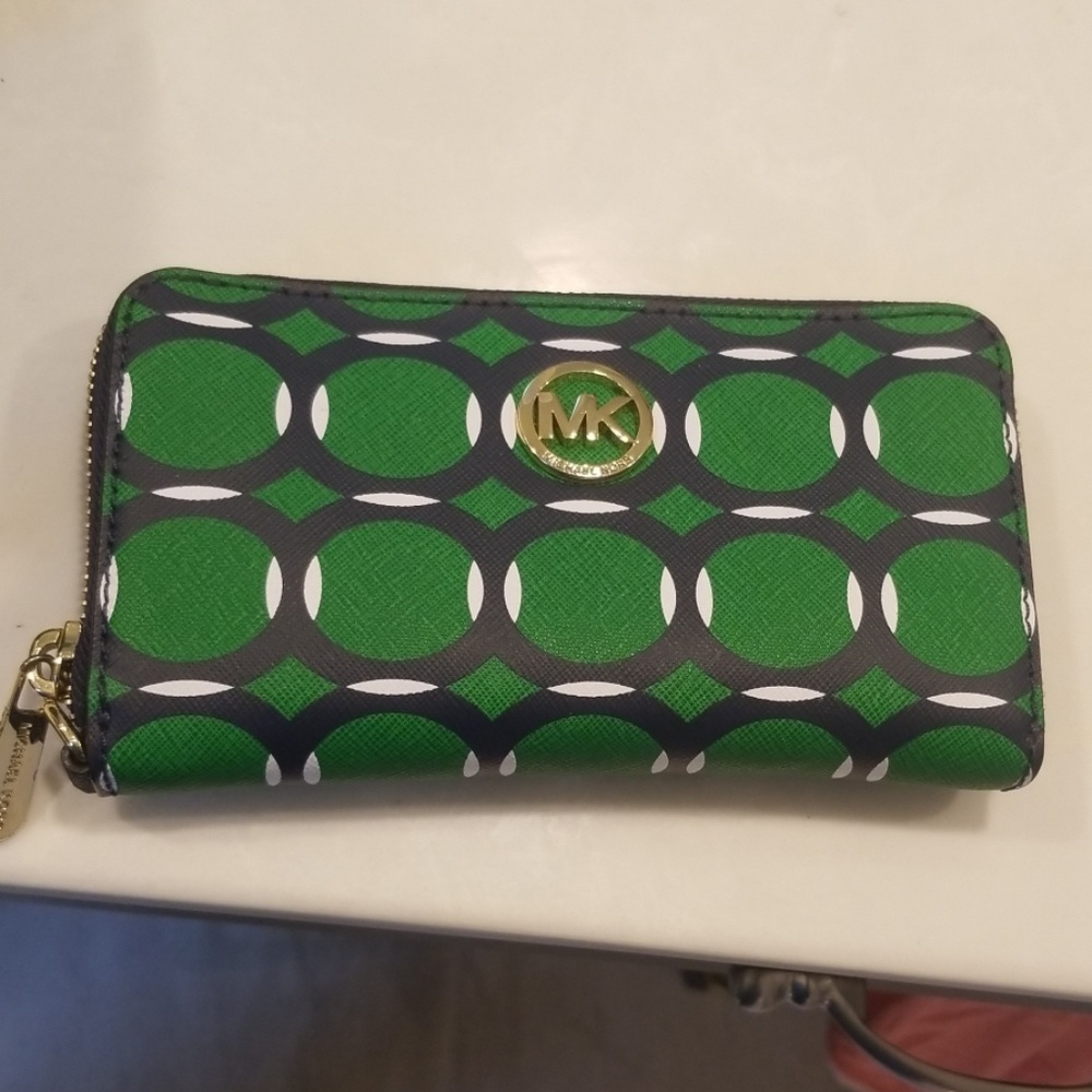 Michael kors wallet